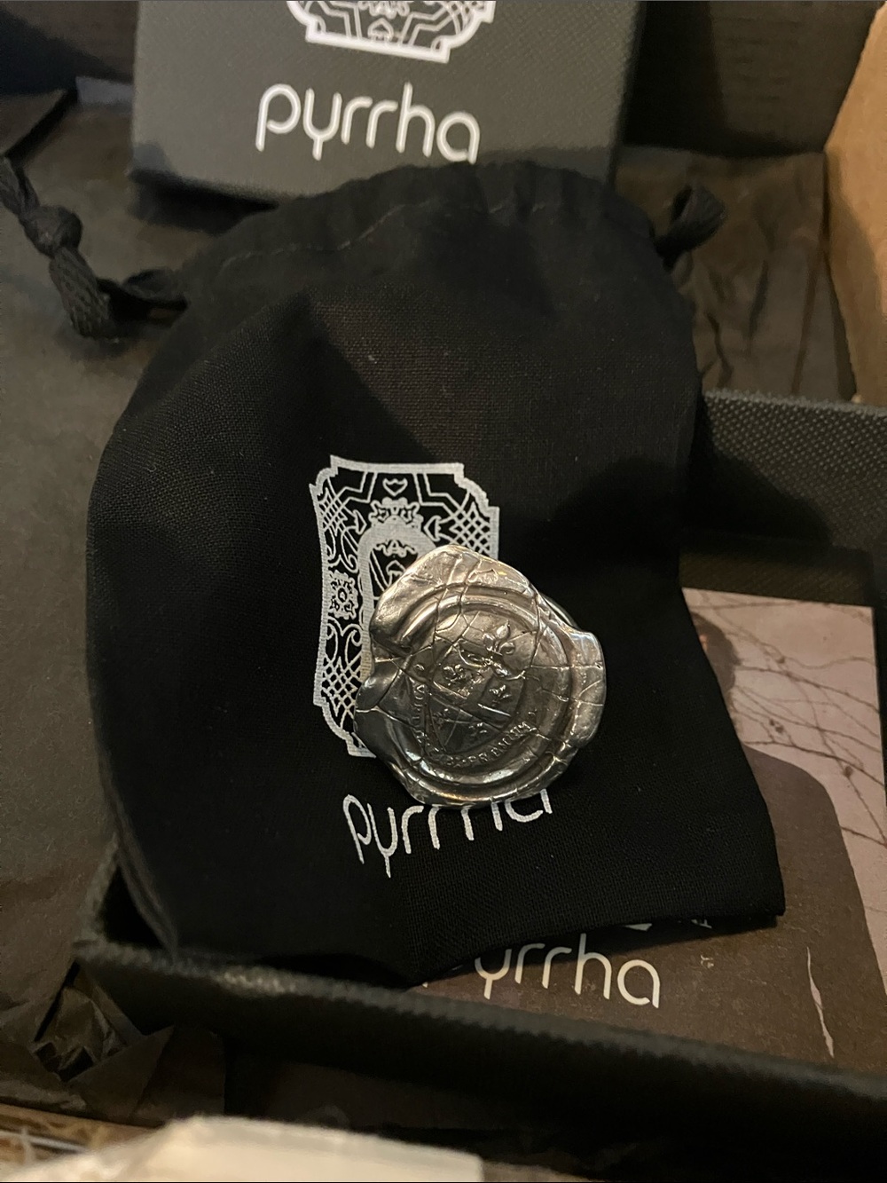 Pyrrha five Fleur de lys Silver discontinued Ring 8 virtue is its own reward